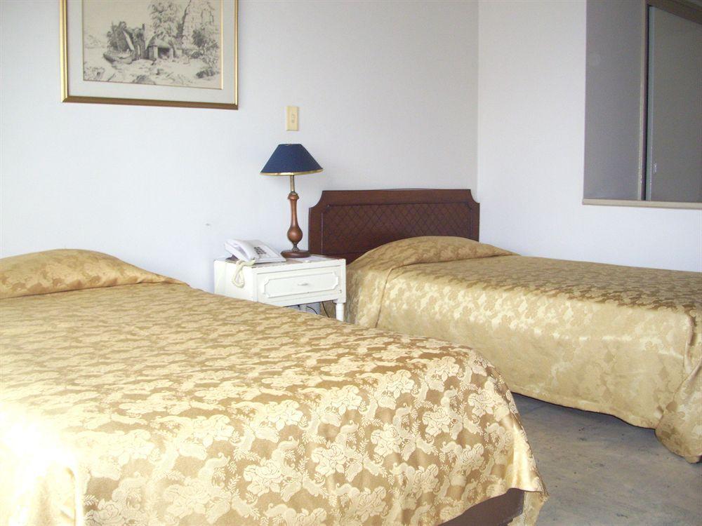 Hotel Nutibara Express Medellín Buitenkant foto